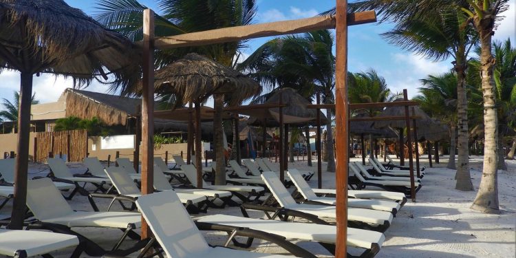 CAPA CAÍDA EN PRESTADORES DE SERVICIOS DE GRAN COSTA MAYA