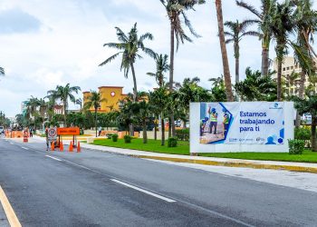 REALIZA AGUAKAN TRABAJOS DE REHABILITACIÓN EN RED DE DRENAJE EN KM 9 DE LA ZONA HOTELERA DE CANCÚN