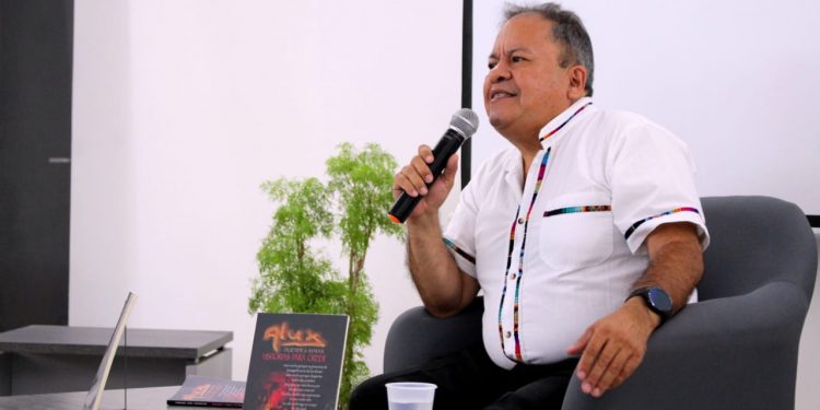 PRESENTAN EL LIBRO “ALUX, HISTORIAS PARA CREER”, DE ALEJANDRO KATO MIRANDA