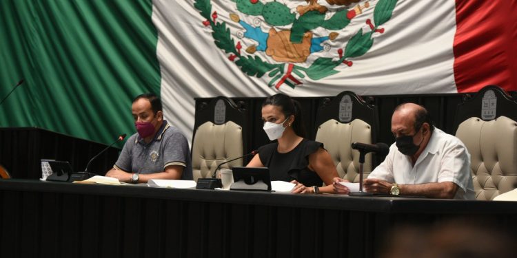 PROPONEN ENTREGAR RECONOCIMIENTO AL TEC DE LA ZONA MAYA POR SU 45 ANIVERSARIO