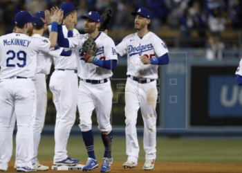 LOS DODGERS DE LOS ÁNGELES SE LLEVAN LA VICTORIA 7-2 CONTRA LOS GIGANTES DE SAN FRANCISCO