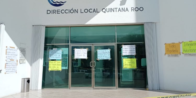 OFICINAS DE LA CONAGUA EN CHETUMAL CONTINÚAN TOMADAS, POR SEGUNDO DÍA CONSECUTIVO