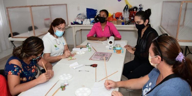 LA FPMC ACERCA TALLERES COMUNITARIOS A LAS FAMILIAS DE LA UNIDAD HABITACIONAL MILITAR EN COZUMEL