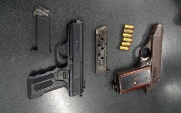 CAPTURAN A DOS ASALTANTES CON ARMAS DE FUEGO EN TULUM