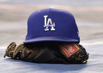 FIRMAN DODGERS A TALENTO SINALOENSE