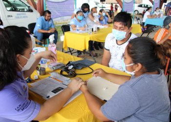 CARAVANAS VIOLETAS BRINDAN ATENCIÓN ESPECIAL EN COMUNIDADES RURALES E INDÍGENAS