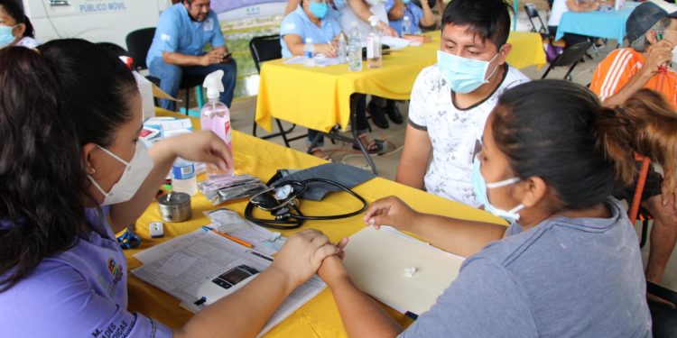 CARAVANAS VIOLETAS BRINDAN ATENCIÓN ESPECIAL EN COMUNIDADES RURALES E INDÍGENAS