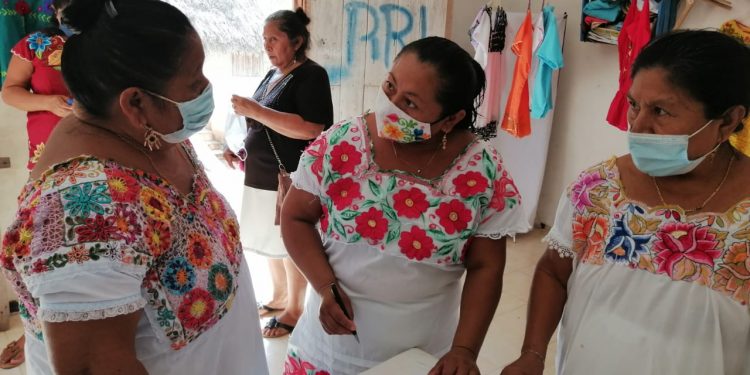 REALIZAN CURSO DE ASISTENCIA TÉCNICA EN BORDADO ANTIGUO QUINTANARROENSE