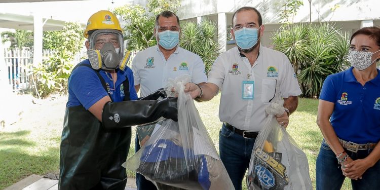 CUMPLE LA CAPA CON LA ENTREGA DE UNIFORMES Y PRENDAS DE PROTECCIÓN PARA LA SEGURIDAD DEL PERSONAL AL SERVICIO DE LA CIUDADANÍA