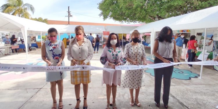 LA TITULAR DE LA STYPS INAUGURA LA “FERIA DE EMPLEO PARA LA REACTIVACIÓN ECONÓMICA, SECTOR SERVICIOS Y TURISMO”