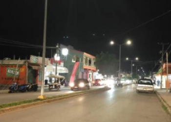 GOBIERNO DE JOSÉ MARÍA MORELOS PAGA $2.1 MILLONES A LA CFE Y RESTABLECE ALUMBRADO PÚBLICO TRAS MÁS DE UN MES DE OSCURIDAD