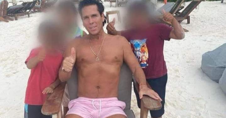 SE ACABAN EN REDES A ROBERTO PALAZUELOS POR USAR A NIÑOS EN FOTOS