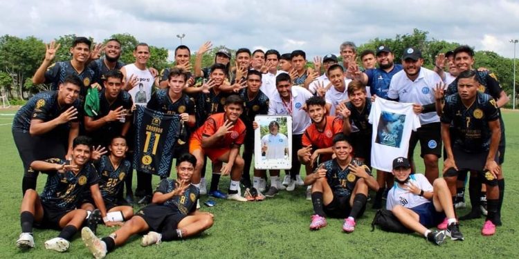 PUERTO AVENTURAS FC DEDICA GOLEADA A LEO