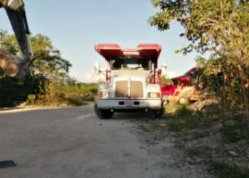 FISCALÍA ASEGURA SACABERA EN ISLA MUJERES; AFECTADOS DENUNCIAN INTENTO DE EXTORSIÓN DE LA AUTORIDAD