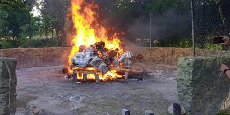 FGR INCINERA NARCÓTICOS Y DESTRUYE OBJETOS DEL DELITO, EN QUINTANA ROO