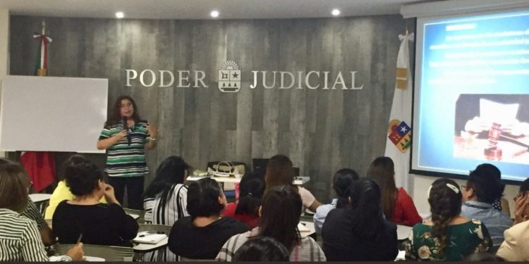 ACUSAN A JUEZ MARÍA DEL ROSARIO PÉREZ BASTO DE CORRUPCIÓN