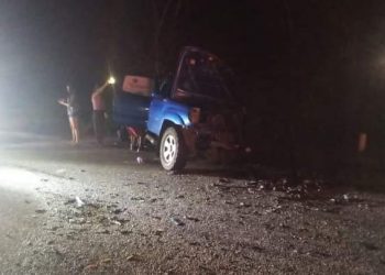 CHOQUE FRONTAL DE CAMIONETAS DEJA TRES HERIDOS, CERCA DE MUYIL