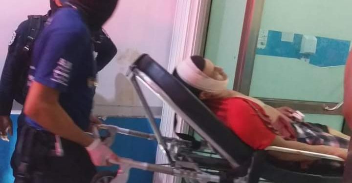 BALEAN A UN HOMBRE DESDE UNA MOTO EN CAMINO DE TERRACERÍA EN CANCÚN