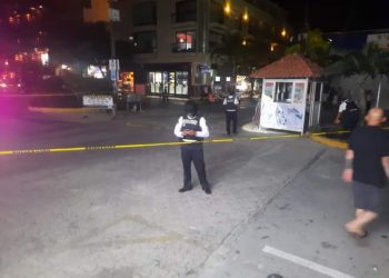 ASESINAN A POLICÍA TURÍSTICO EN CASETA DE VIGILANCIA DE LA QUINTA AVENIDA DE PLAYA DEL CARMEN