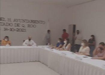 CON LA LEY EN LA MANO, REGIDORA FERNANDA ALVEAR OBLIGA A DAR MARCHA ATRÁS A NOMBRAMIENTOS EN PUERTO MORELOS