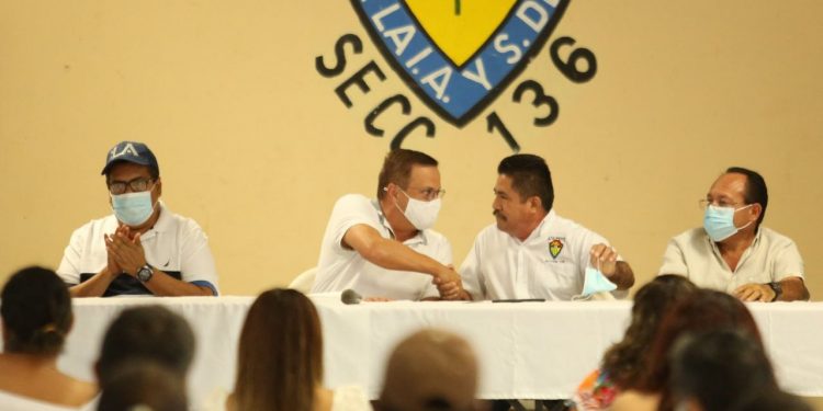 AZUCAREROS RECONOCEN LABOR DE LUIS ALEGRE