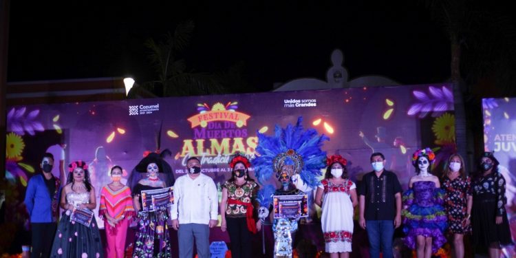 REALIZAN EN COZUMEL EL FESTIVAL ALMAS CON TRADICIÓN