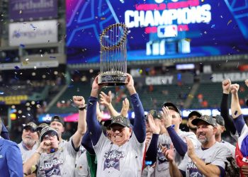 BRAVOS DE ATLANTA REGRESAN AL CAMPEONATO