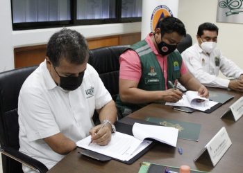 COEPROC Y UQROO FIRMAN CONVENIO PARA TRABAJAR DE LA MANO