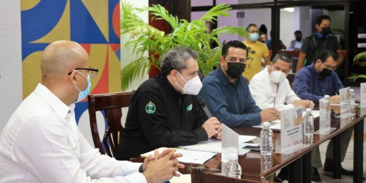 GOBIERNO DE QUINTANA ROO SE SUMA A INICIATIVA DE LA SOCIEDAD CIVIL PARA IMPULSAR EL SERVICIO PÚBLICO DE CARRERA