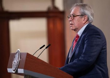 Desmienten renuncia del Secretario de Salud