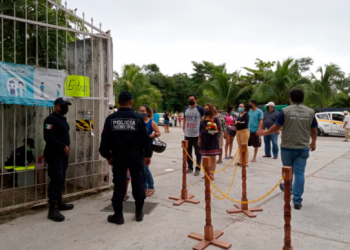 MÁS DE DOS MIL PERSONAS INGRESAN A CEMENTERIO CIVIL DE CHETUMAL, PESE A RESTRICCIONES POR COVID-19