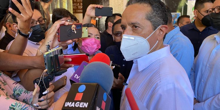 PIDE CALMA CARLOS JOAQUÍN A INTERESADOS EN COMICIOS DEL 2022