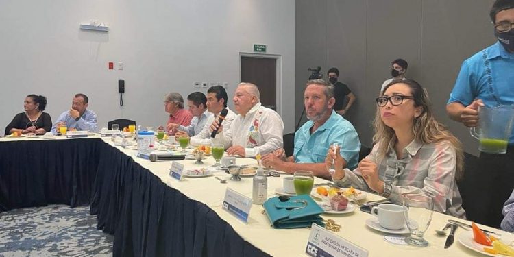 Se reúne Rafael Marín con el Consejo Coordinador Empresarial del Caribe