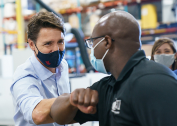 COMENZARÁN LOS DESPIDOS DE TRABAJADORES QUE NO ESTÉN VACUNADOS EN CANADÁ