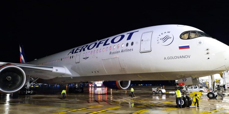 Avión ruso de Aeroflot llega por primera vez a Cancún