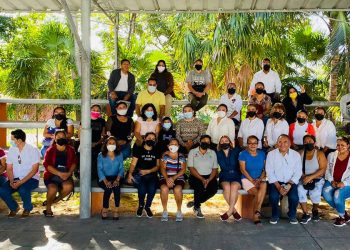 ERIKA CASTILLO APOYA A PADRES DE FAMILIA PARA GESTIONAR LA REHABILITACIÓN DE UNA ESCUELA UBICADA EN EL DISTRITO 6 QUE ELLA REPRESENTA