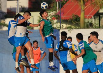 ¡A CAZAR COYOTES EN EL TLAHUICOLE!