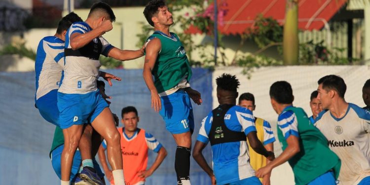 ¡A CAZAR COYOTES EN EL TLAHUICOLE!