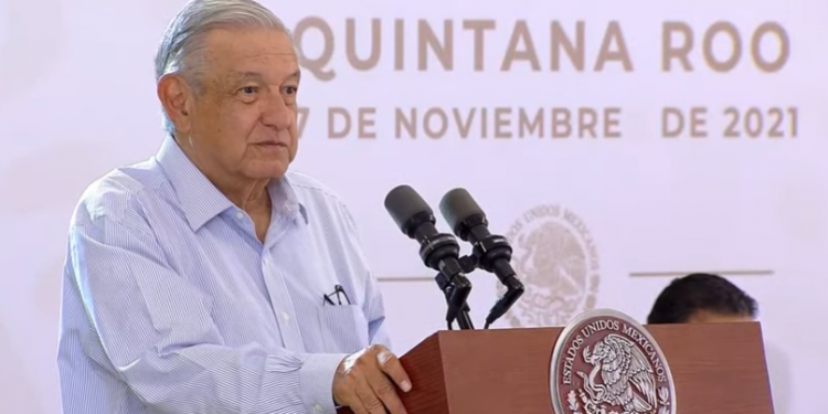 «Sin importar el género tendrá mi apoyo»; Andrés Manuel López Obrador