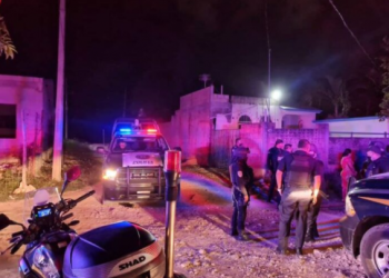 Sujetos apuñalan a una familia en Cancún