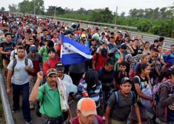 “No somos como nos pintan”, responde AMLO sobre trato a caravana migrante