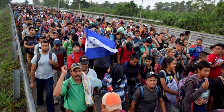 “No somos como nos pintan”, responde AMLO sobre trato a caravana migrante