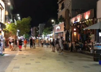 Permanece cerrado el 20% de los negocios en Playa del Carmen