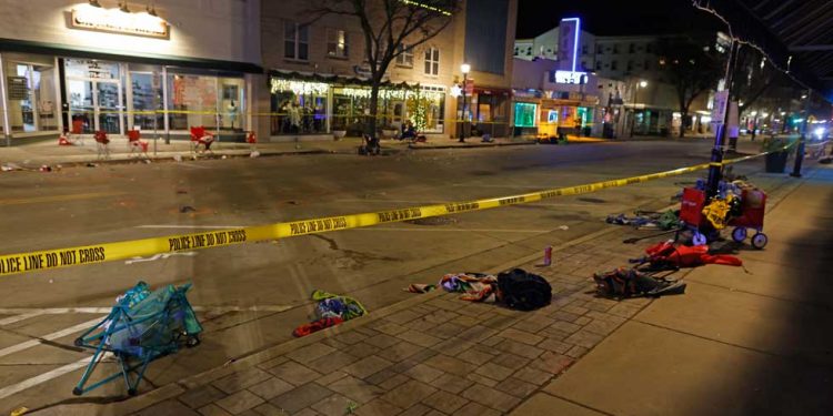 Confirman que hay muertos y más de 20 heridos como resultado de la tragedia en el desfile de Wisconsin