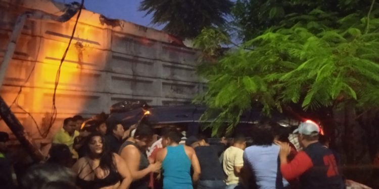 ACCIDENTE EN TABASCO DEJA UN SALDO DE DOS MUERTOS Y VARIOS HERIDOS.