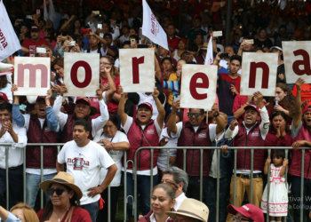 SE APUNTAN 153 PREASPIRANTES POR CANDIDATURAS POR MORENA EN 6 ESTADOS