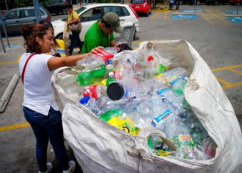 2025 Promete la Reducción de Plásticos Vírgenes en el Mundo.