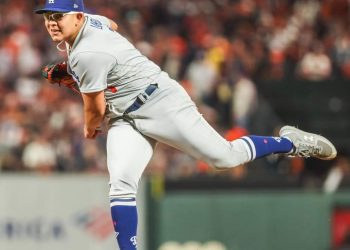 LAS GRANDES LIGAS LE HACEN EL FEO A JULIO URÍAS