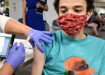 Se abrirá el pre registro de vacunación contra el covid-19 para jóvenes de 15 a 17 años