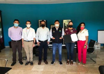 BRINDA CARLOS JOAQUÍN CERTEZA JURÍDICA A ESTUDIANTES DE ESCASOS RECURSOS.